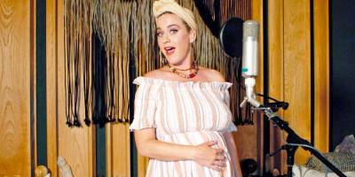 Katy Perry Shares Her First Candid Thoughts on Motherhood - www.elle.com