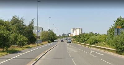 Motorcyclist left with serious injuries following crash in Salford - www.manchestereveningnews.co.uk