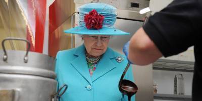 The Queen Is Apparently an Anti-Foodie Who Sees Food as "Just Fuel" - www.marieclaire.com - Britain