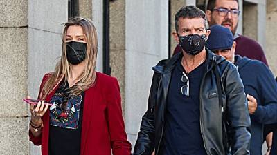 Antonio Banderas, 60, Girlfriend Nicole Kimpel, 38, Hold Hands During Romantic Outing In Madrid - hollywoodlife.com - Spain - city Holland - city Madrid, Spain