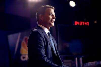 Shepard Smith Returns To The Anchor Chair On CNBC For Opinion-Free Newscast: “We’re Not Here To Tell You How To Think” - deadline.com
