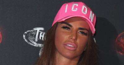 Fans divided after Katie Price shares photo of daughter, 6, in full make up and false eyelashes - www.manchestereveningnews.co.uk