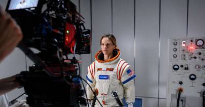 Away: Hilary Swank developed severe claustrophobia while filming Netflix series in spacesuit - www.msn.com