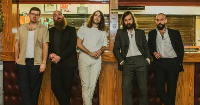Idles outselling the rest of the Top 5 combined in the race for the UK's Number 1 album with Ultra Mono - www.officialcharts.com - Britain