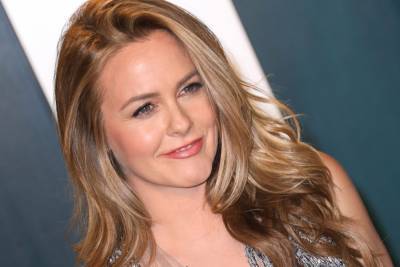 Alicia Silverstone Says 9-Year-Old Son Was Made Fun Of By Other Kids For His Long Hair - etcanada.com