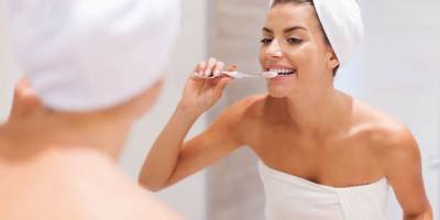 The truth about what happens when you brush your teeth in the shower - www.lifestyle.com.au