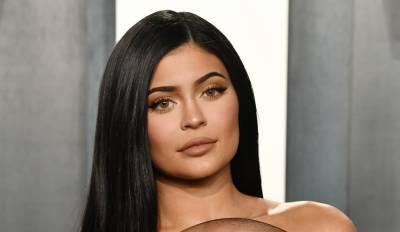 Find Out Why Kylie Jenner Posted That Thirst Trap Pic - www.justjared.com