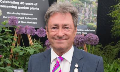 Love Your Garden Alan Titchmarsh forced to have knee surgery after gardening took its toll - hellomagazine.com
