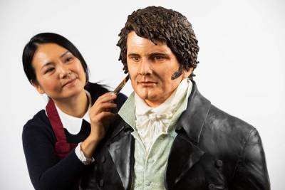 Life-sized Colin Firth cake created to celebrate Pride And Prejudice anniversary - www.breakingnews.ie - Indiana - county Cheshire