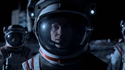 Jason Katims - Emma Green - Josh Charles - Hilary Swank leads a mission to Mars in Netflix's 'Away' - abcnews.go.com