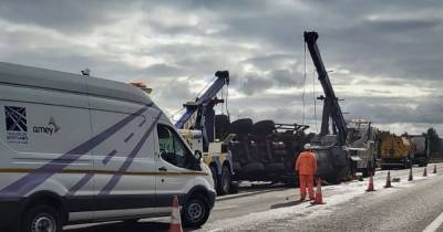 Overturned lorry causes traffic chaos on Hamilton roads - www.dailyrecord.co.uk - city Hamilton