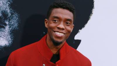 Chadwick Boseman's Inner Circle Details His Extremely Private Cancer Battle - www.etonline.com - county Logan