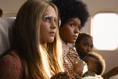 ‘The Glorias’ Trailer: Julianne Moore and Alicia Vikander Are Both Gloria Steinem in First Look at Julie Taymor Film (Video) - thewrap.com