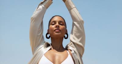 Alicia Keys’ Beauty Lifestyle Website Is Here and Now We Know the Singer’s Skincare Routine - www.usmagazine.com