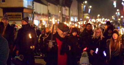 Stewarton torchlight parade and fireworks display axed due to pandemic - www.dailyrecord.co.uk