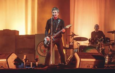 Noel Gallagher hasn’t “got a clue” what the ‘Champagne Supernova’ lyrics mean - www.nme.com