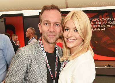 Holly Willoughby’s husband was NOT impressed with their son’s birthday cake - evoke.ie