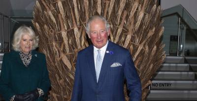 Prince Charles Wears a Mask, Poses In Front of 'Game of Thrones' Wrap Party Throne! - www.justjared.com - Britain