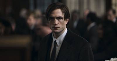 Robert Pattinson Tests Positive for COVID, Production on ‘The Batman’ Halts Again: Reports - www.usmagazine.com - New York