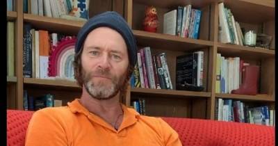 Howard Donald 'fuming' after hairdresser refused to cut his son's hair unless he wore a mask - www.manchestereveningnews.co.uk