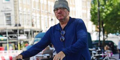 Kevin Spacey, Pictured for the First Time in Months, Heads Out for a Bike Ride in London - www.justjared.com - Britain