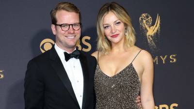 'SNL' Alum Abby Elliott Is Expecting First Child With Husband Billy Kennedy - www.etonline.com