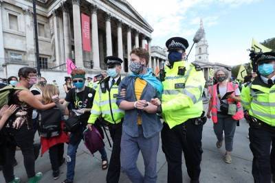 More than 600 arrested during five days of climate protests in London - www.breakingnews.ie - London