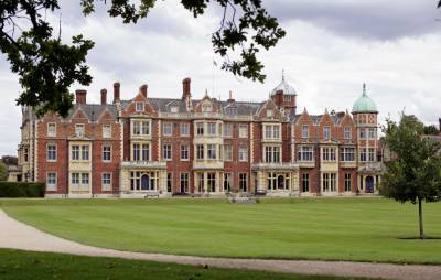 The Queen’s Sandringham Estate set to host drive-in films - www.nme.com