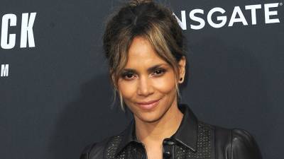Halle Berry Uses Son Maceo as a Weight For 'At Home Kiddie Workout' - www.etonline.com