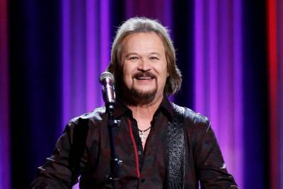 Country Singer Travis Tritt Trends After Supporting James Woods’ Call To Block ‘Resisters’ On Twitter - etcanada.com