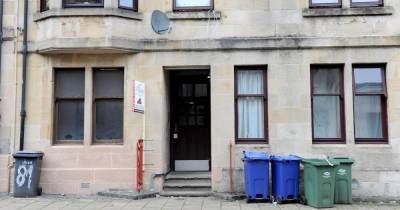 Bargain Renfrewshire flat goes for SIX times guide at auction - www.dailyrecord.co.uk
