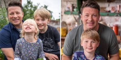 Jamie Oliver shares a rare family photo - and his kids are so grown up! - www.lifestyle.com.au