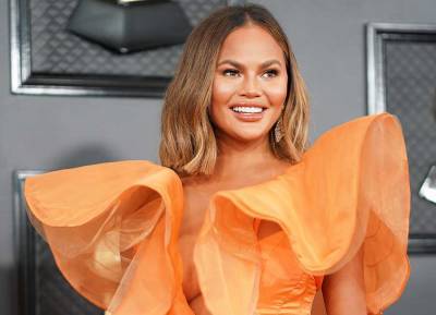 Chrissy Teigen shares her pregnancy anxiety while having a scan - evoke.ie