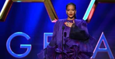 Rihanna “healing quickly” after flipping over on electric scooter - www.thefader.com - Santa Monica