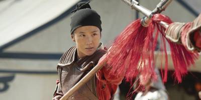Yifei Liu Shares Behind-The-Scenes Footage From Her 'Mulan' Wall Walking Scene - www.justjared.com