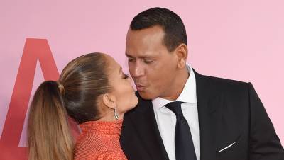 Stars Kissing At Midnight On New Year’s Eve: Jennifer Lopez, Alex Rodriguez More - hollywoodlife.com