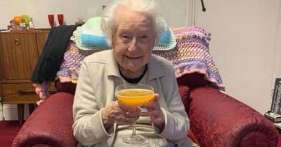 This is Dorothy, the 'Queen of Cale Green'... she turns 100 next week, but won't be able to have the big party she hoped for - let's make her birthday special - www.manchestereveningnews.co.uk - city Stockport