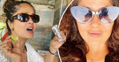 Salma Hayek wears a stylish pair of pointed sunglasses for a selfie - www.msn.com - Britain