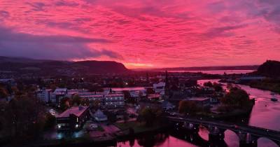Picture Scotland: Beautiful shot of pink sunrise over Dumbarton wins this week's £100 prize - www.dailyrecord.co.uk - Scotland - county Rock