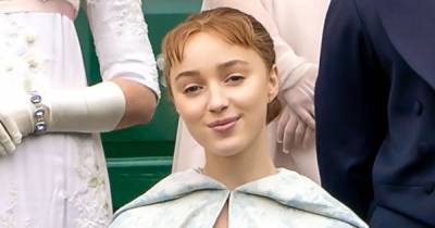 Who Is Phoebe Dynevor? 5 Things to Know About the Leading Lady of Netflix’s ‘Bridgerton’ - www.usmagazine.com