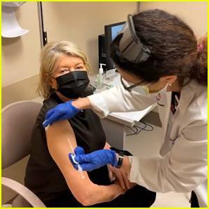 Martha Stewart Receives COVID-19 Vaccine, Responds to Concerns That She 'Jumped the Line' - www.justjared.com - city Downtown