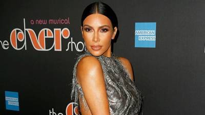 Kim Kardashian Returns to Instagram Without Her Wedding Ring Following Divorce Speculation - www.etonline.com