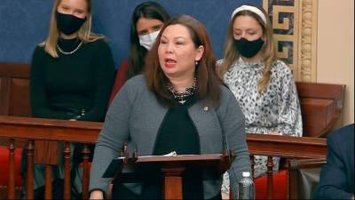 Sen. Tammy Duckworth demands probe of military members in Capitol riots - www.foxnews.com - Illinois - Iraq