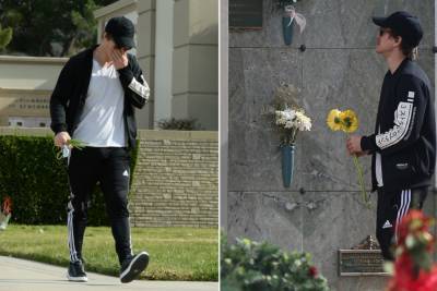 Ryan Dorsey tears up while visiting Naya Rivera’s grave - nypost.com - California