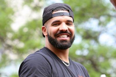 Drake Shows Off His Recovery Workout Routine In His Personal OVO-Branded Gym - etcanada.com - county Young - Nigeria