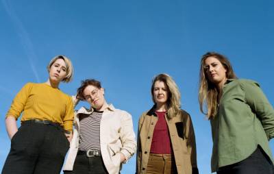 Watch Pillow Queens make their US TV debut with ‘Liffey’ live performance - www.nme.com - USA - Dublin