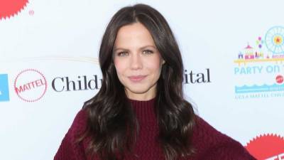 'Pretty Little Liars' Star Tammin Sursok Tearfully Discusses Her Husband's COVID-19 Diagnosis - www.etonline.com