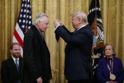 Donald Trump Handed Out National Medal Of Arts To Latest Honorees As Congress Moved To Impeach Him For The Second Time - deadline.com - county Aurora - Vietnam
