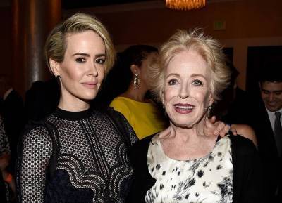Sarah Paulson packs on the PDA with ‘perfect’ girlfriend Holland Taylor on 78th birthday - evoke.ie - Taylor - city Holland, county Taylor