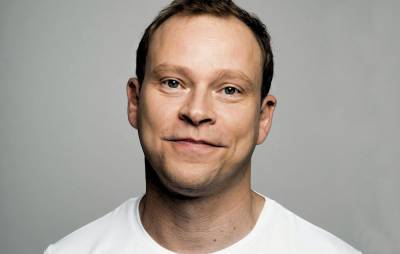 Robert Webb on life-threatening heart condition: “I didn’t realise that my heart was on its last legs” - www.nme.com